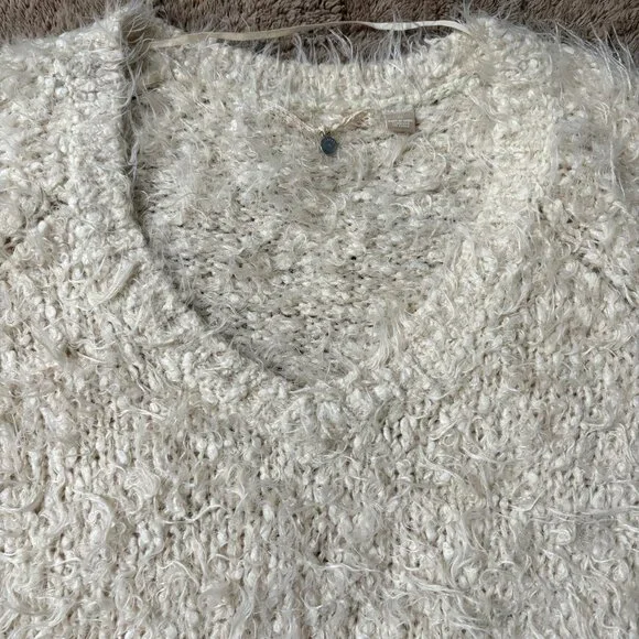 EXCELLENT Anthropologie Knitted & Knotted Ivory Fuzzy Snowfrost Sweater XS - Picture 3 of 12